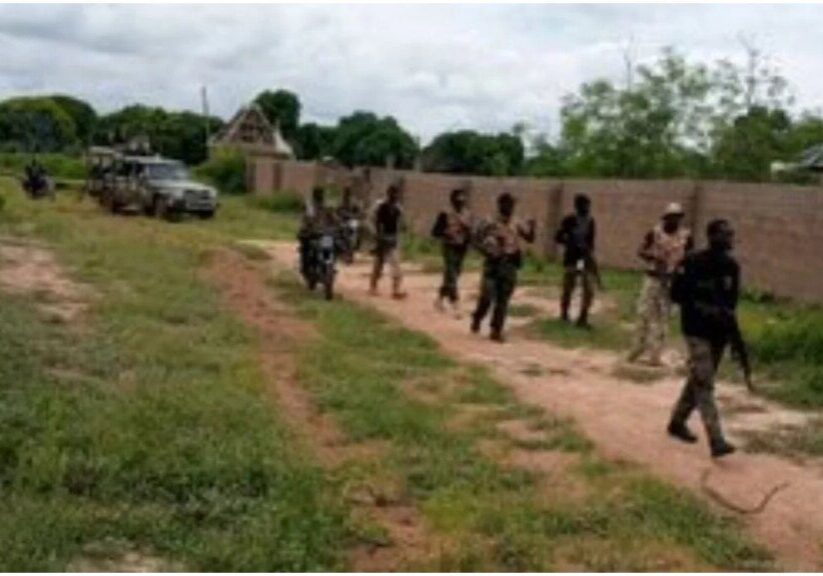 Nigerian Army Rescues 8 Kidnapped Passengers in Benue Nigerian Army Rescues 8 Kidnapped Passengers in Benue