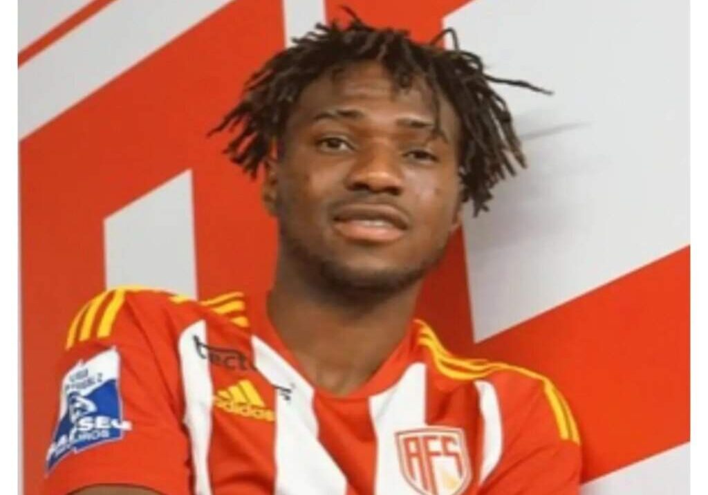 Nigerian Forward Babatunde Akinsola Signs Permanent Deal with AVS Futebol Nigerian Forward Babatunde Akinsola Signs Permanent Deal with AVS Futebol