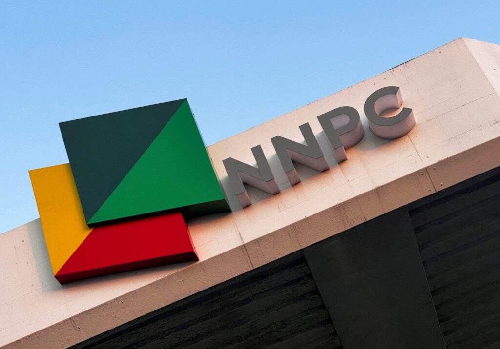 Nigerian Government Debunks Rumors of Fuel Price Hike to N1,000 Nigerian Government Debunks Rumors of Fuel Price Hike to N1,000