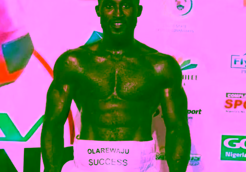 Nigerian boxer Olanrewaju collapses, dies during fight Nigerian boxer Olanrewaju collapses, dies during fight