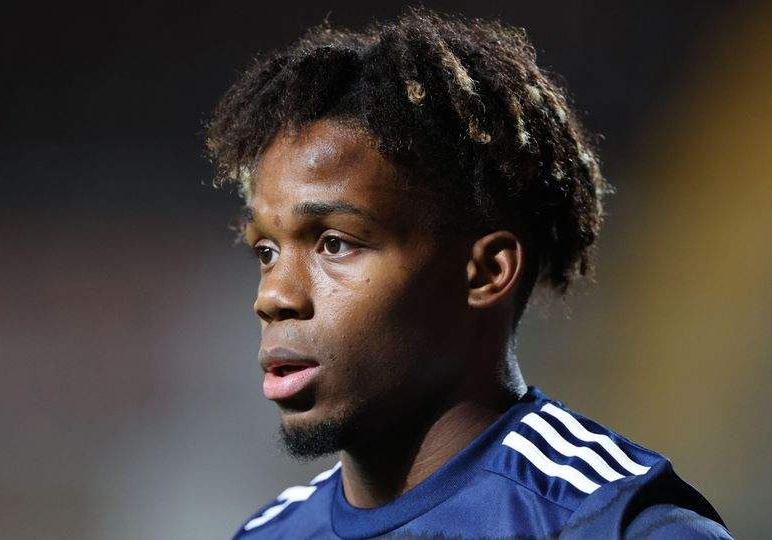 Nigerian striker Medubu in hospital after car crash Nigerian striker Medubu in hospital after car crash