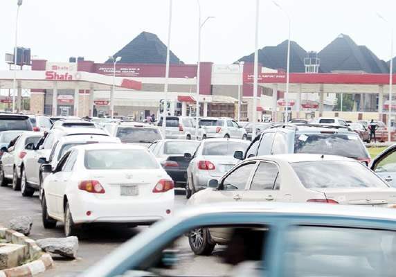 Nigeria's Fuel Queue: Experts Warn Against Rushed Refinery Shut Down Nigeria's Fuel Queue: Experts Warn Against Rushed Refinery Shut Down