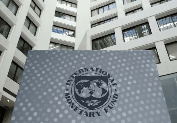 Nigerias foreign reserves drop to record low of 24bn in