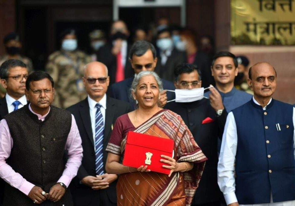 Nirmala Sitharaman Unveils Union Budget 2024 25: Focus on Technology, Employment,