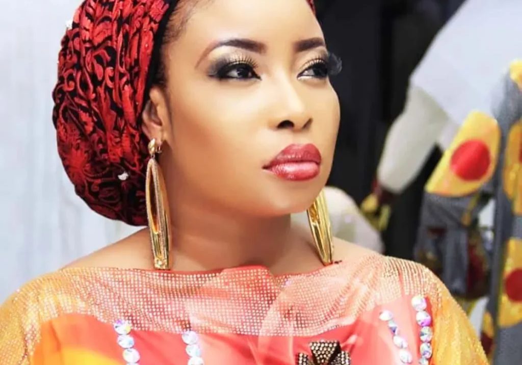 Lizzy Anjorin breaks silence amid her alleged arrest 