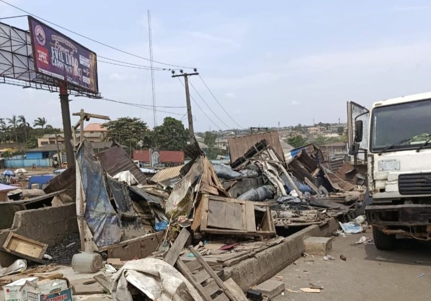 Sango Tollgate: Govt demolishes shanties, makeshift to curb incessant road accidents