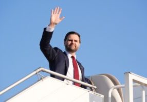 Oil Rises, Stocks Swing As Peace Talk Hopes Wobble