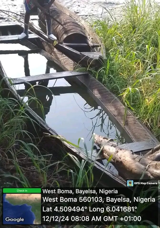 Oli theft: Navy deactivates six wooden canoes, others in Bayelsa