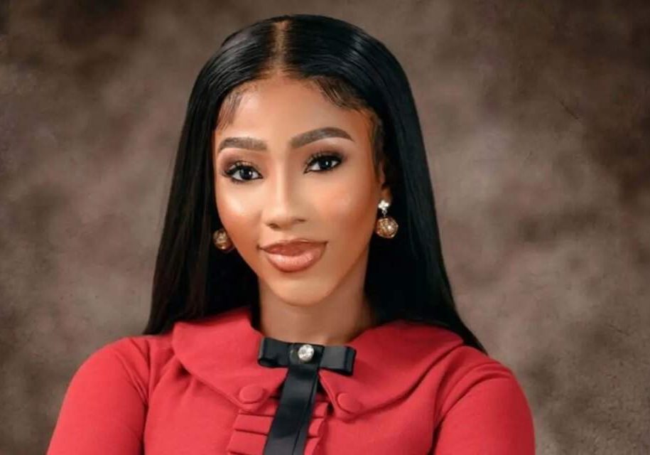 Onyeka labeled a Gold Digger by BBNs Mercy Eke