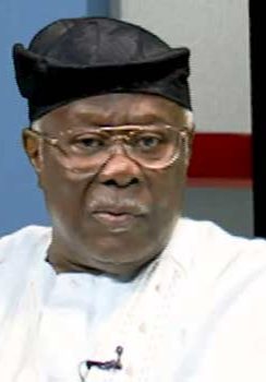 PDP Chieftain Blasts Fayose For Supporting APC Governor