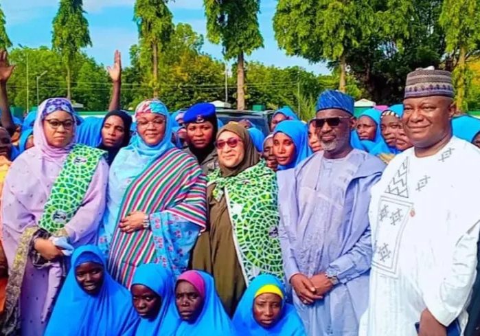 Mass defection: 792 PDP women join APC in Jigawa