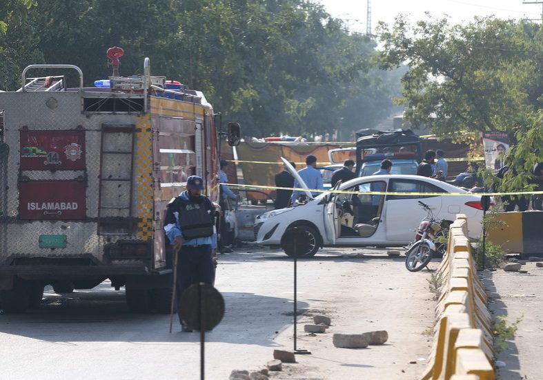 Dozen dead in car blast in Pakistani capital — RT World News