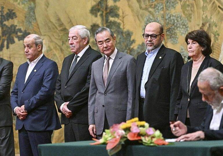 Palestinian Factions Unite in China, Ending Rift Palestinian Factions Unite in China, Ending Rift