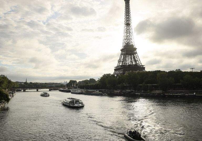 Paris' Seine River: Can Athletes Swim Safely Despite Clean Up Efforts? Paris' Seine River: Can Athletes Swim Safely Despite Clean Up Efforts?