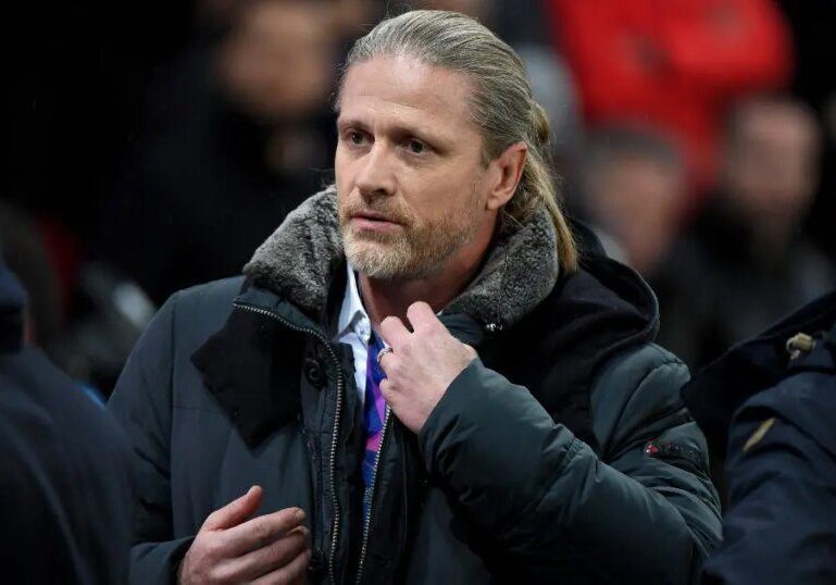 Petit Slams Sanchez: 'Not Good Enough for Chelsea'