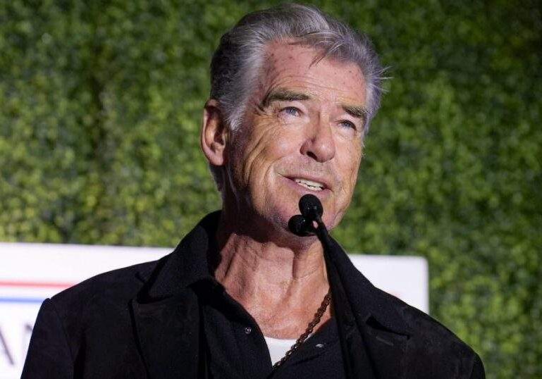 Pierce Brosnan Praises Aaron Taylor Johnson as New James Bond Pierce Brosnan Praises Aaron Taylor Johnson as New James Bond