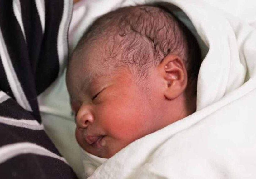 Police intercept couple trafficking one month old baby in Anambra — Daily Police intercept couple trafficking one month old baby in Anambra — Daily