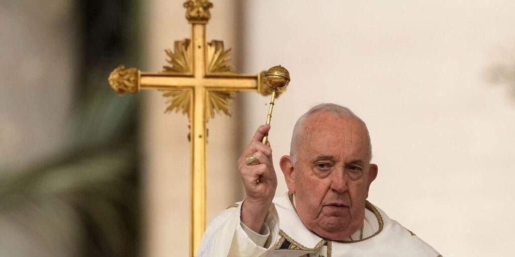 Pope Francis Urges Ceasefire in Easter Address Amidst Health Challenges Pope Francis Urges Ceasefire in Easter Address Amidst Health Challenges