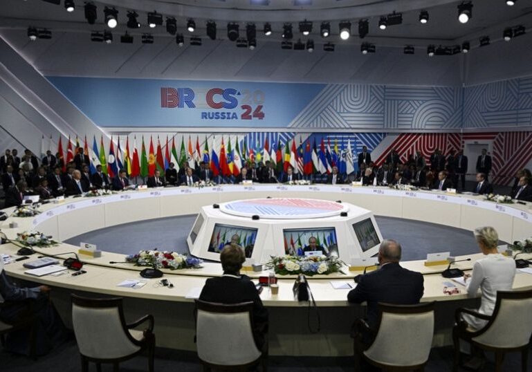 Putin Unveils BRICS Investment Platform, Grain Exchange