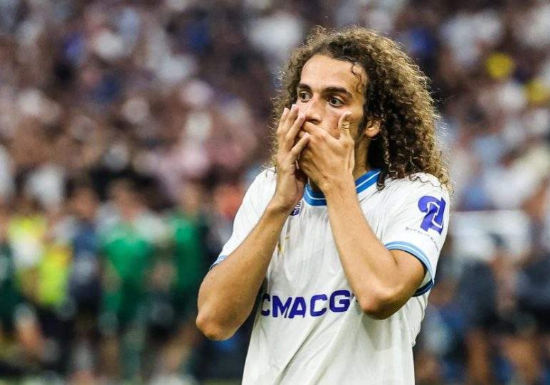 Radja Nainggolan Slams Matteo Guendouzi as Idiot in Roma Lazio Derby Radja Nainggolan Slams Matteo Guendouzi as Idiot in Roma Lazio Derby