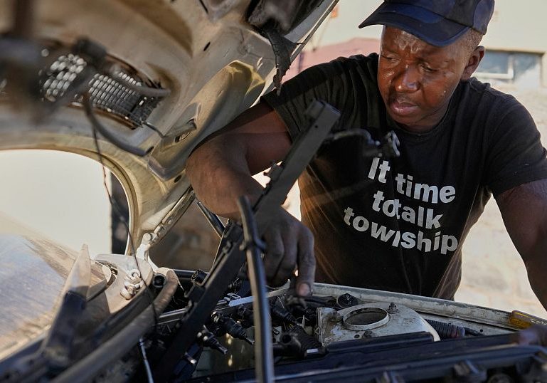 South Africa's independent mechanics join forces to compete with big companies