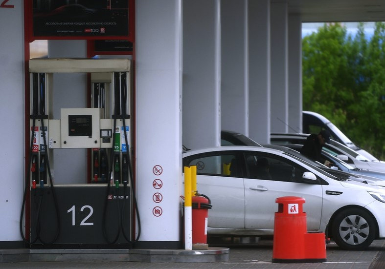 Russia bans all gasoline exports — RT Business News