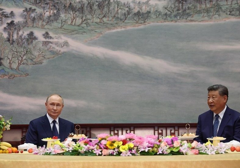 Putin and Xi stress shared responsibility for safeguarding WWII victory — RT World News
