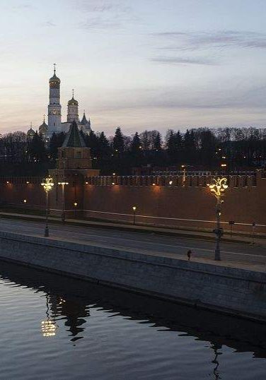 Russia Expels 6 British Diplomats Accused of Spying