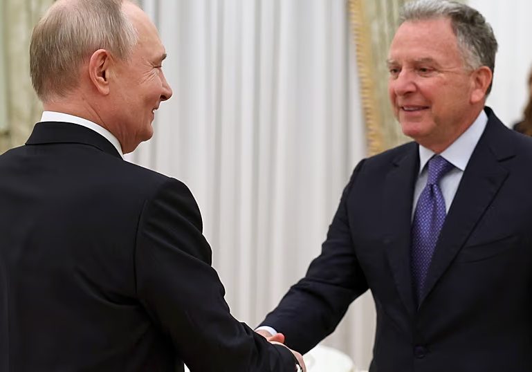 Key Moscow meeting: Putin, US envoy, and former advisor discuss peace