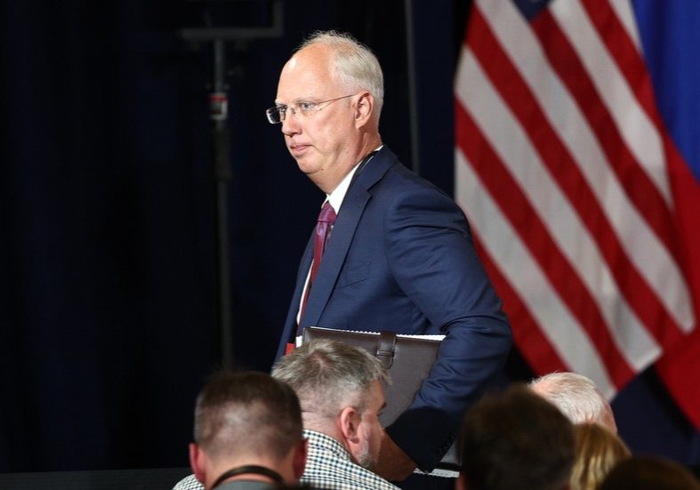 Russia US talks continue on Ukraine conflict resolution Talks between Putin aide and White House enter third day — RT World News