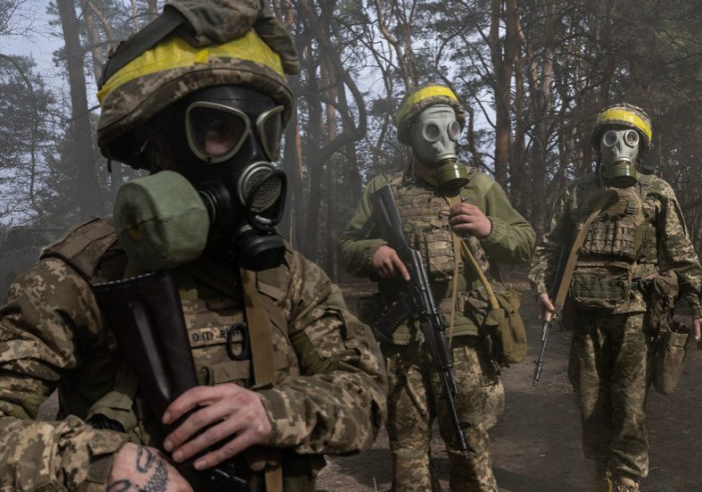 Russia opposes Western troop deployment to Ukraine buffer zone EU ‘grasping for straws’ with Ukraine buffer zone plan – Politico — RT World News