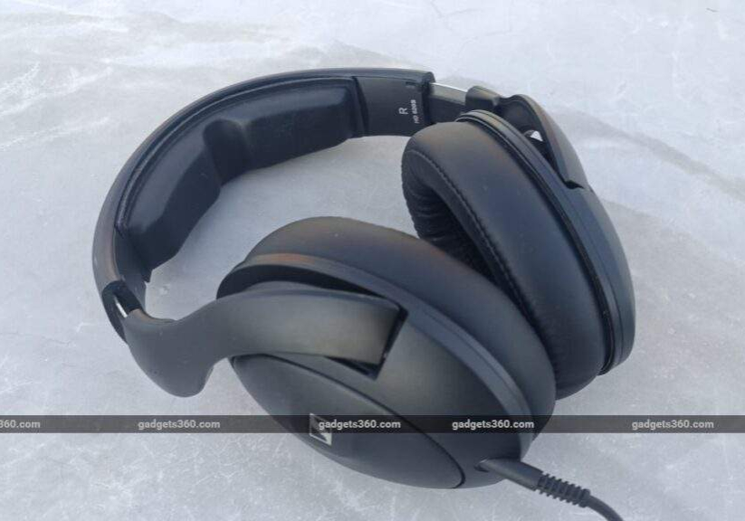 Sennheiser HD 620S: Immersive Sound in a Closed Back Package Sennheiser HD 620S: Immersive Sound in a Closed Back Package