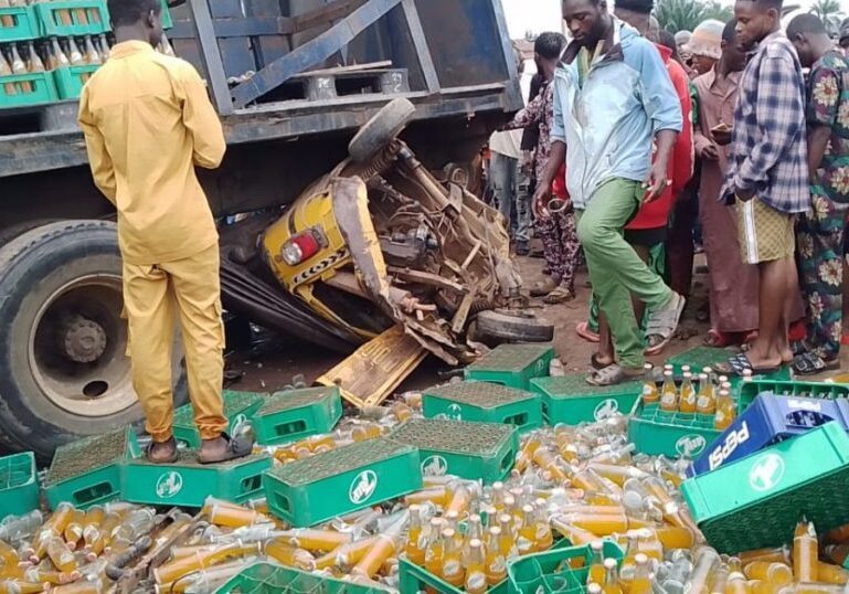 Six Killed, Five Injured in Ibadan Multiple Car Crash
