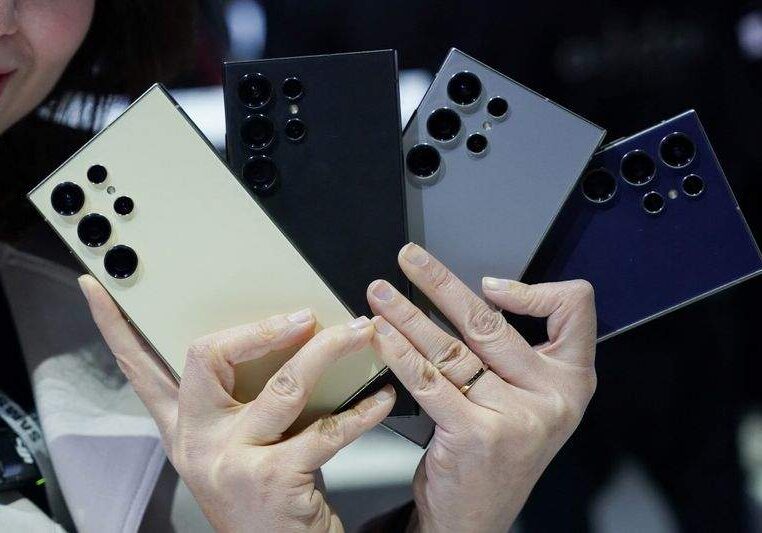 Smartphone Shipments Rise 6.5% in Q2, Driven by Samsung and Smartphone Shipments Rise 6.5% in Q2, Driven by Samsung and
