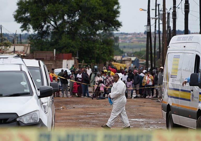 9 killed, 10 wounded in South Africa pub shooting