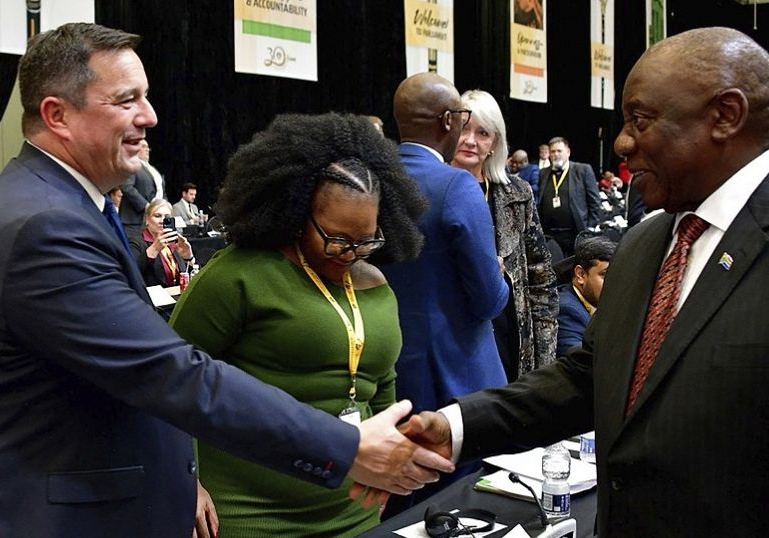 South Africa: year of power marred by new scandal in coalition government