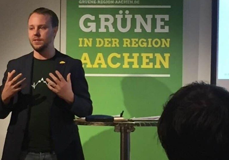 EU parliament member accuses Hungarian PM of spying on him — RT World News