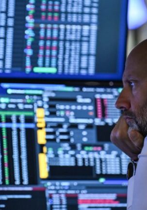 Stock Markets Fall As Trade Relief Fades, Eyes On Data, Earnings 