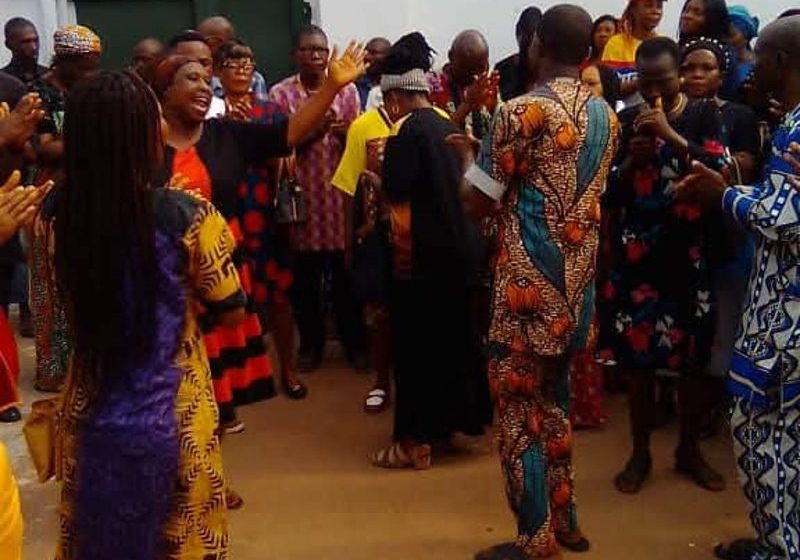 Strike: Abia Govt kicks as judicial workers protest in front Strike: Abia Govt kicks as judicial workers protest in front of sealed court complex