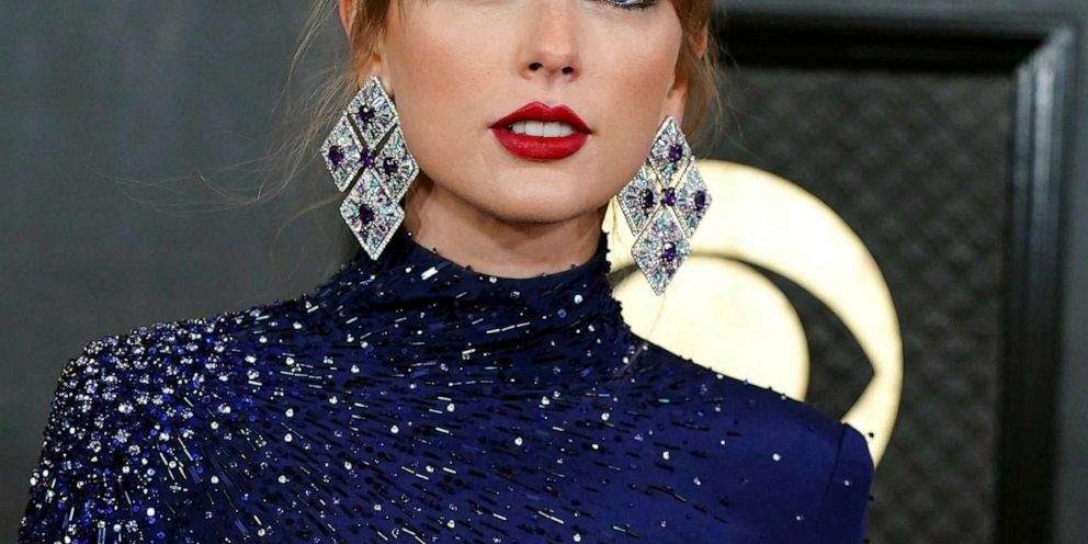 Taylor Swift breaks Elton Johns record for highest grossing music tour Taylor Swift breaks Elton Johns record for highest grossing music tour