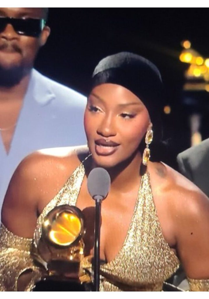 Tems dedicate Grammy award to mother