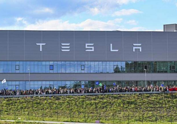 Tesla 2