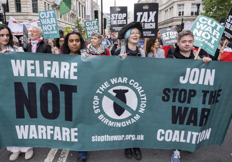 Thousands rally in London demanding ‘Welfare Not Warfare’ (VIDEOS) — RT World News