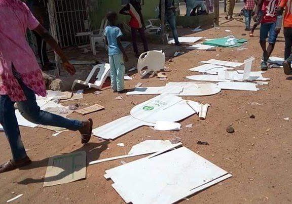 Thugs disrupt rerun election in Enugu constituency — Daily Nigerian Thugs disrupt rerun election in Enugu constituency — Daily Nigerian