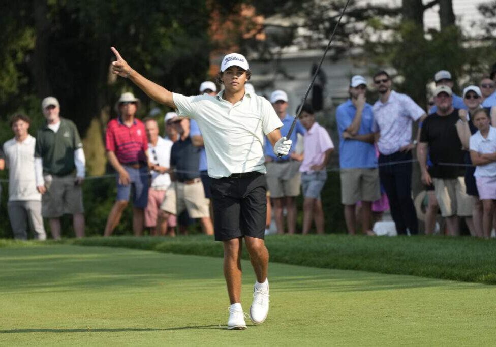 Tiger Woods Watches Son Charlie Miss Cut at US Junior Tiger Woods Watches Son Charlie Miss Cut at US Junior