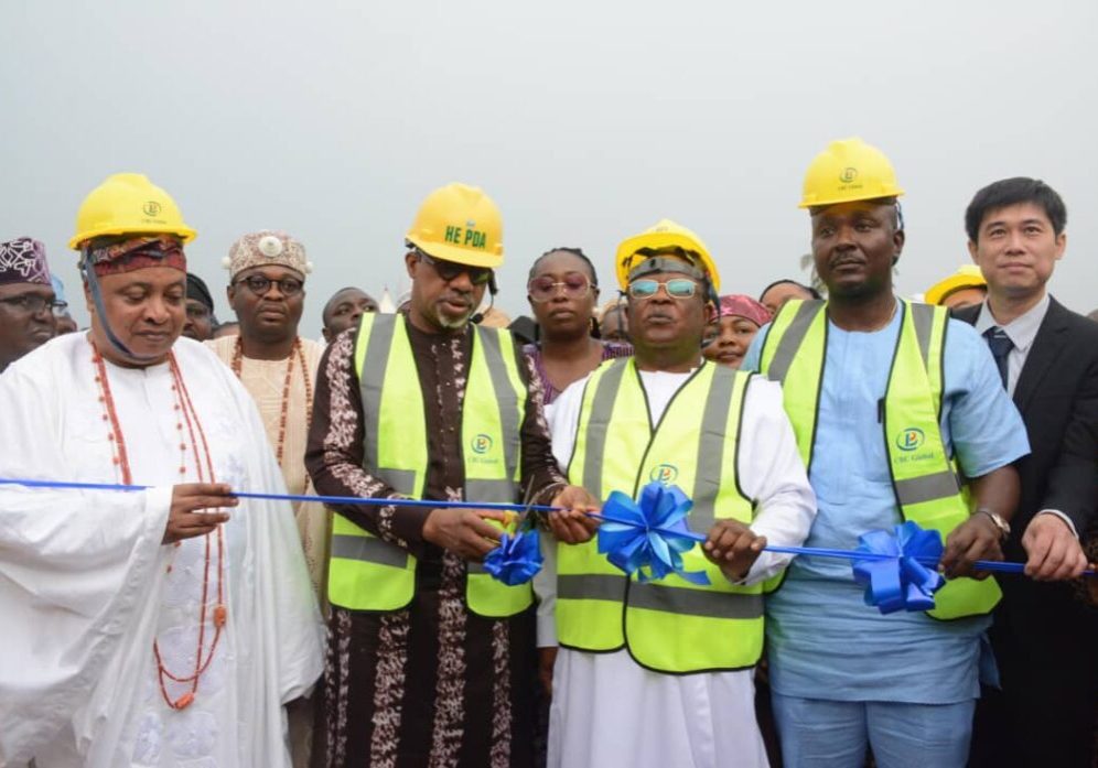 Tinubu flags-off reconstruction of Lagos-Ibadan-Sagamu expressway Tinubu flags-off reconstruction of Lagos-Ibadan-Sagamu expressway