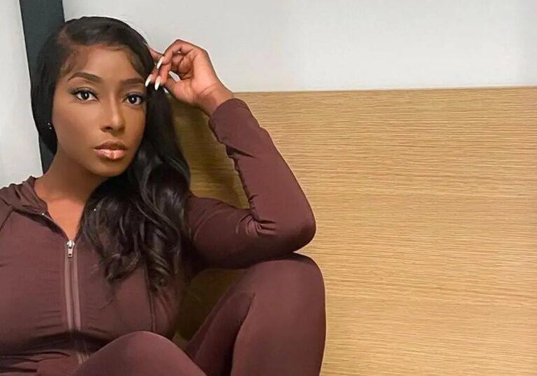 Toke Makinwa Not Getting Married, Says Ms DSF