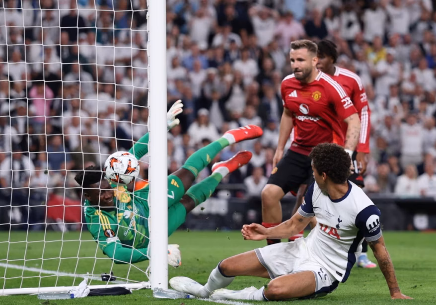 Tottenham Hotspur Win Europa League Title with 1-0 Victory Over BREAKING: Tottenham defeat Man Utd to win Europa League