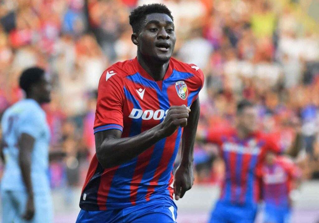 Transfer Durosinmis move to Eintracht Frankfurt collapses Transfer Durosinmis move to Eintracht Frankfurt collapses