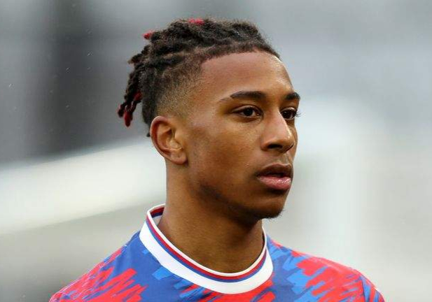 Transfer Man Utd to offer player in part exchange deal